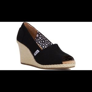 TOMS Emma Canvas Open Toe Wedge Sandal, Black 8